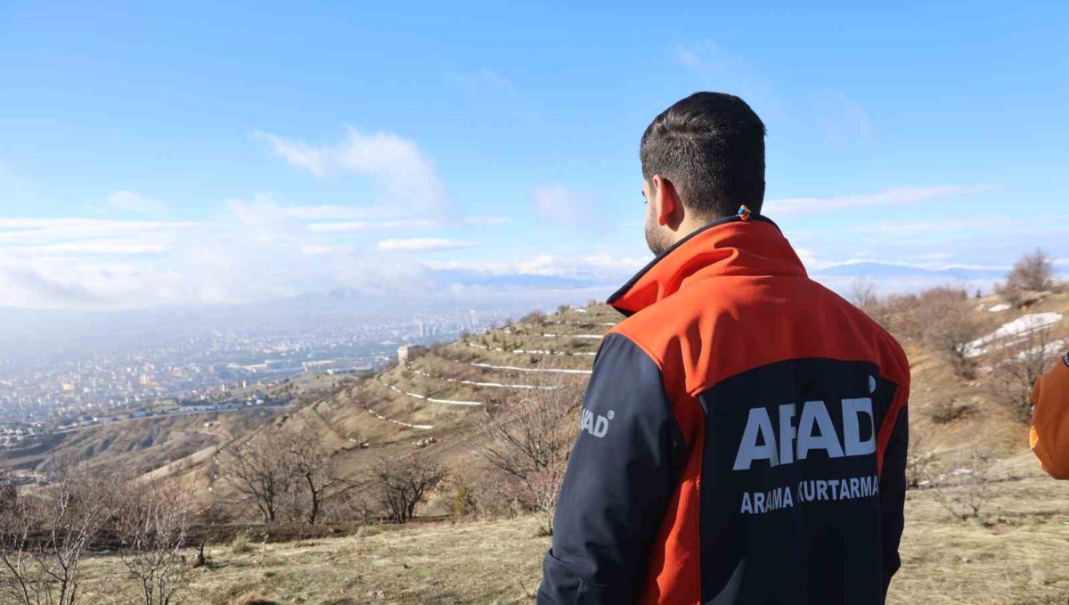 Elazığ'da kayıp yaşlı adamı arama çalışmaları sürüyor
