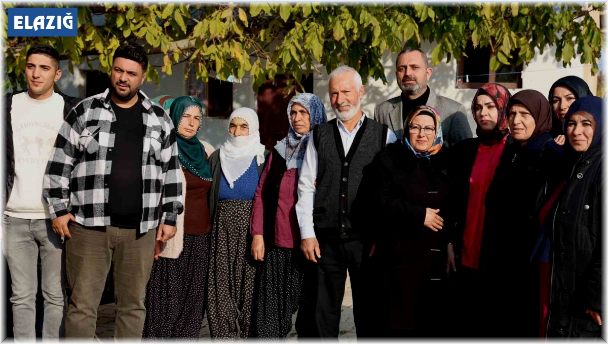 Elazığ'da Kırmızı Montlular, şehit aileleriyle bir araya geldi