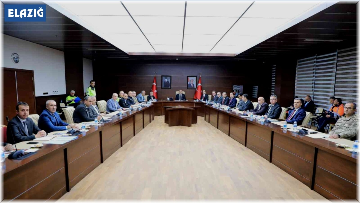 Elazığ'da 'kış mevsimi trafik tedbirleri' toplantısı yapıldı