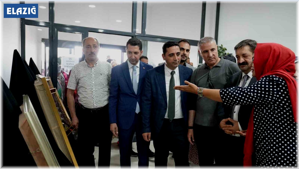 Elazığ'da kursiyerlerin ürünleri görücüye çıktı