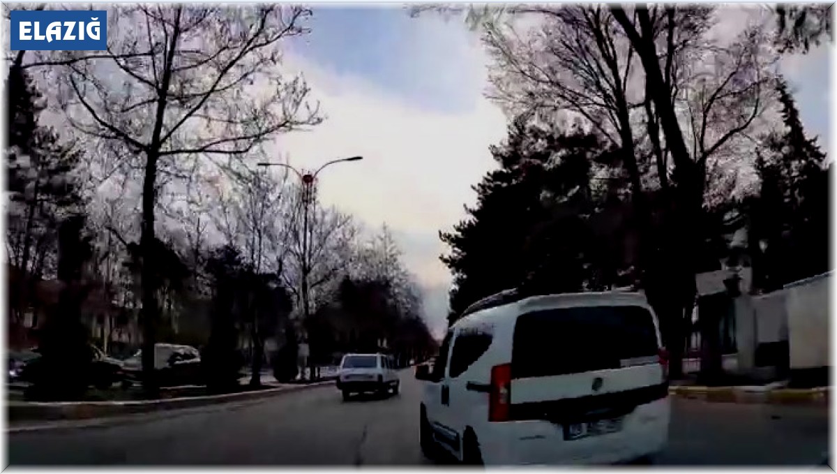 Elazığ'da makas atan sürücü kameraya yansıdı