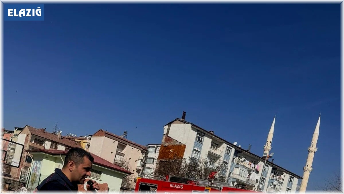 Elazığ'da minik öğrencilere itfaiye eğitimi