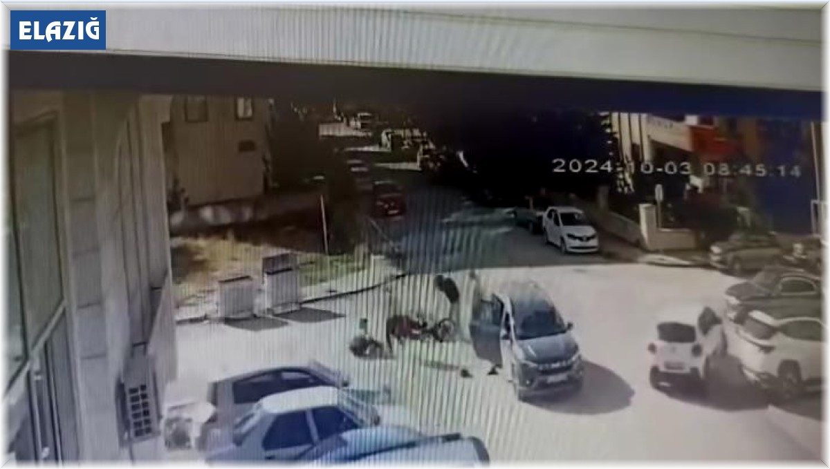 Elazığ'da motosiklet ile otomobilin çarpışma anı kamerada