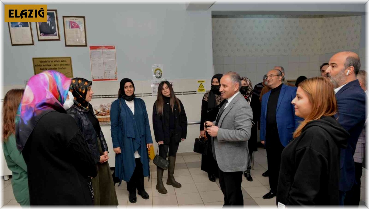 Elazığ'da 'Muhabbetimiz Bol Olsun' projesi sürüyor