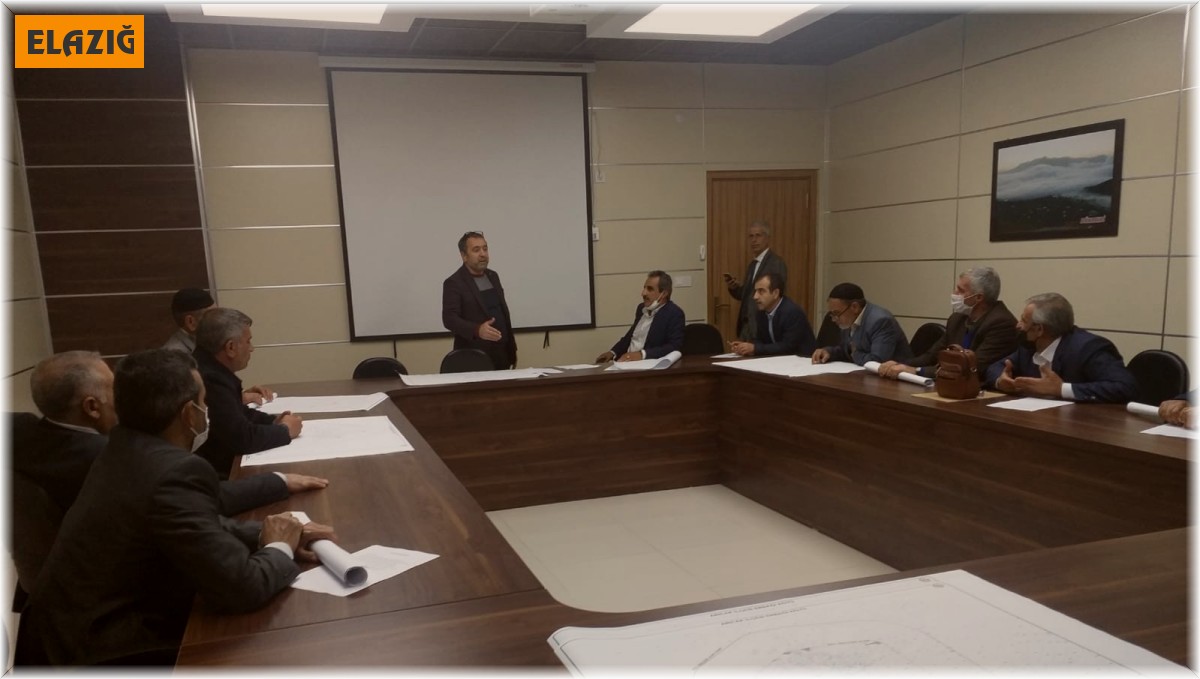 Elazığ'da muhtarlara yönelik bilgilendirme toplantısı düzenlendi