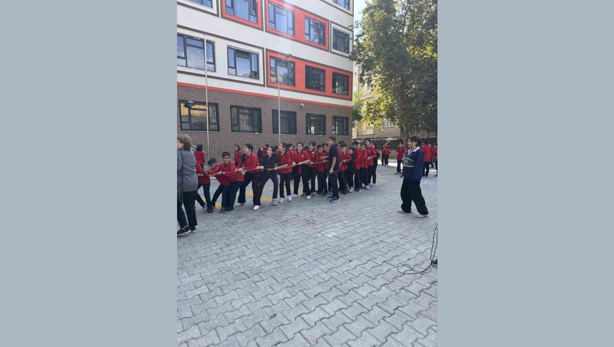 Elazığ'da öğrenciler geleneksel oyunlar ile eğleniyor