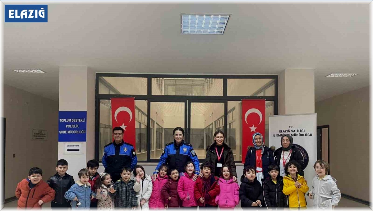 Elazığ'da öğrenciler polisleri unutmadı