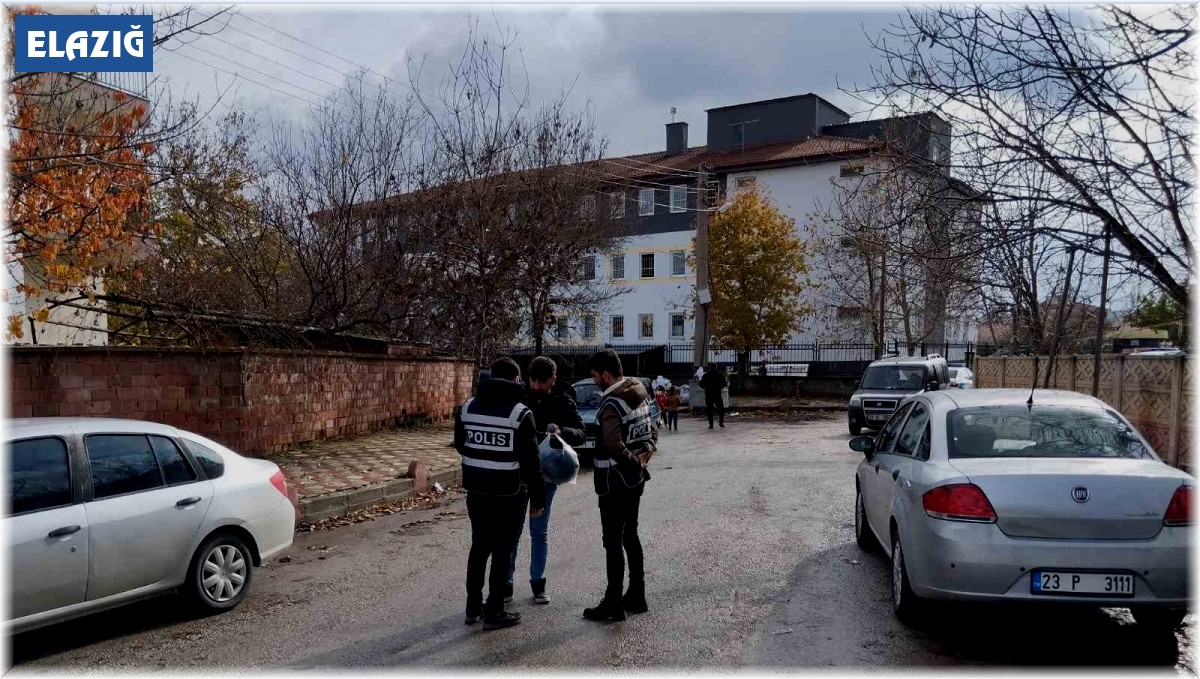 Elazığ'da okul önlerinde denetim