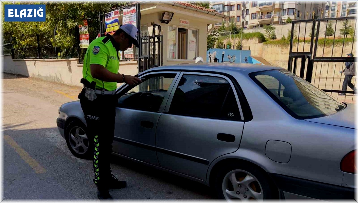 Elazığ'da okul önü denetimleri sürüyor