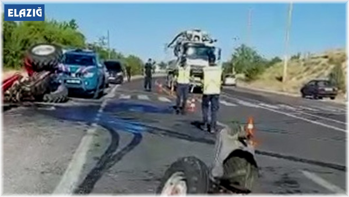 Elazığ'da otomobil ile çarpışan traktör ikiye bölündü: 2 yaralı
