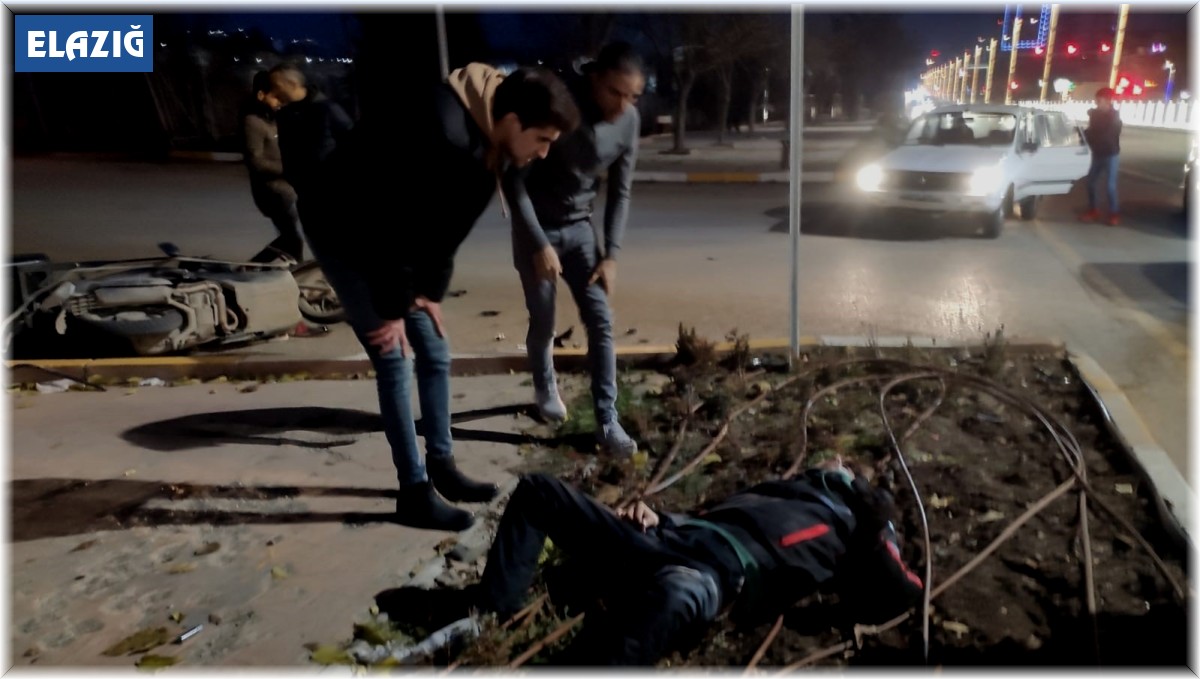 Elazığ'da otomobil ile motosiklet çarpıştı: 1 yaralı