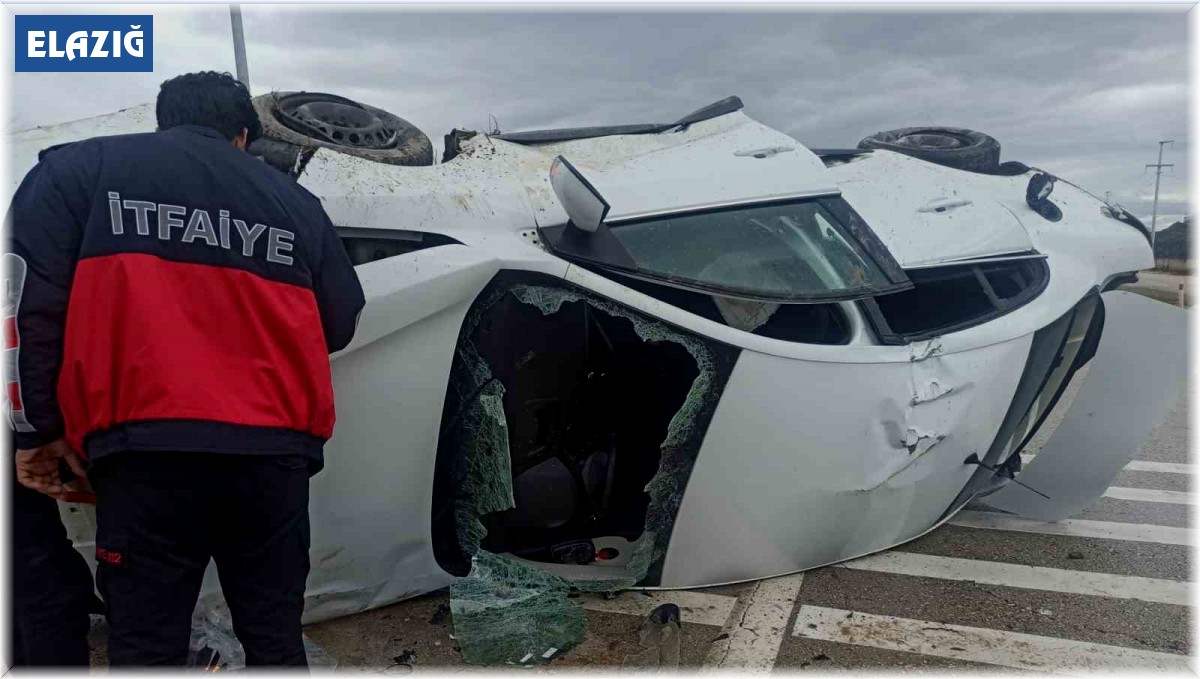 Elazığ'da otomobil takla attı: 1 yaralı