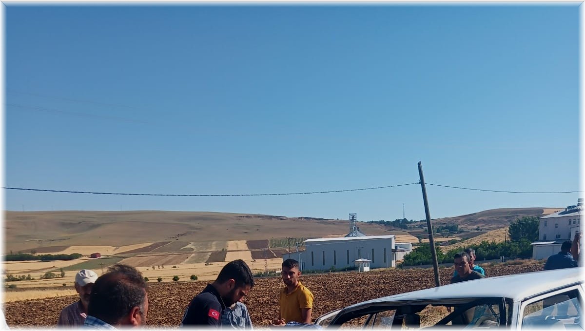 Elazığ'da otomobilin çarptığı yaya yaralandı