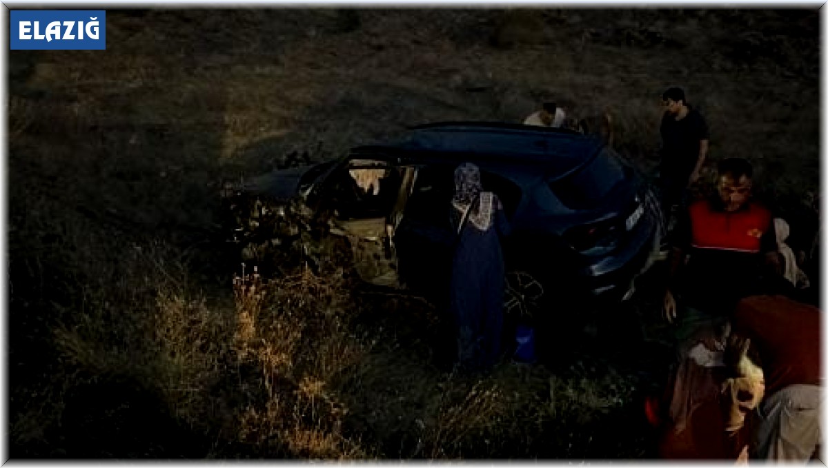 Elazığ'da otomobiller çarpıştı: 8 yaralı