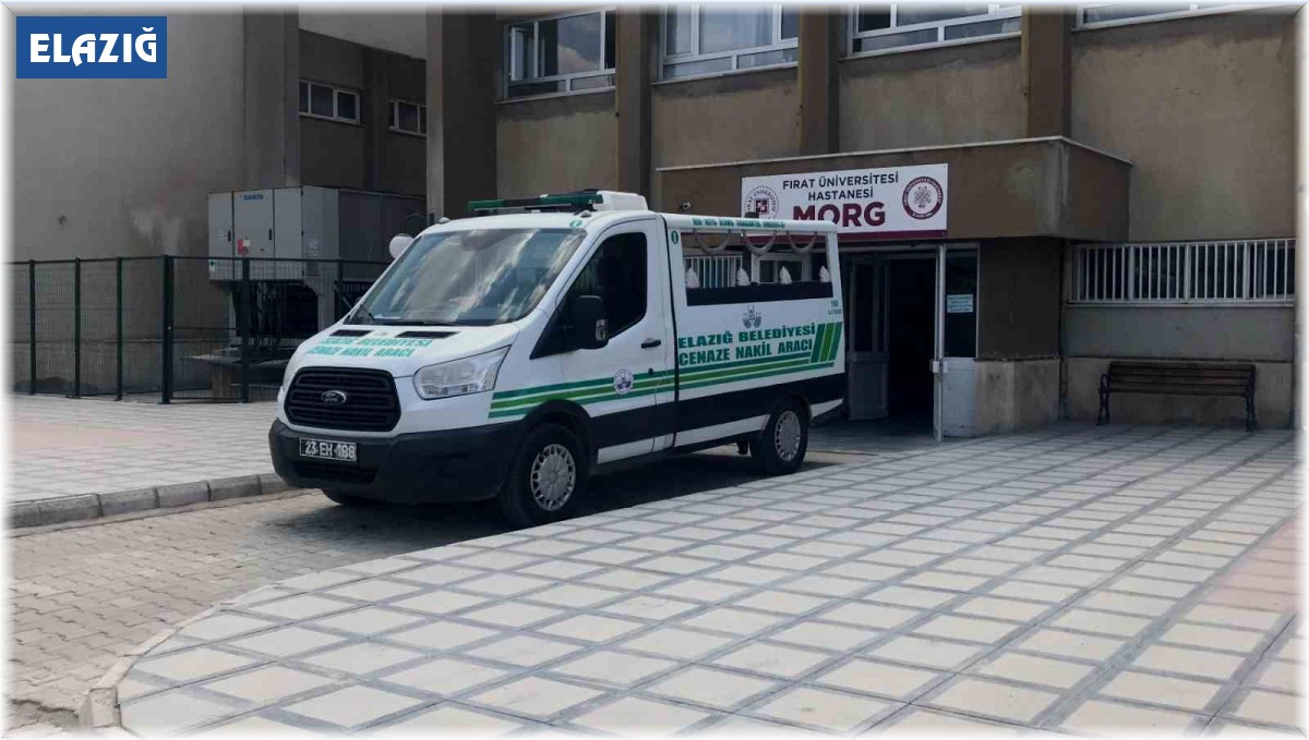 Elazığ'da patpat motoru devrildi: 1 ölü, 1 yaralı