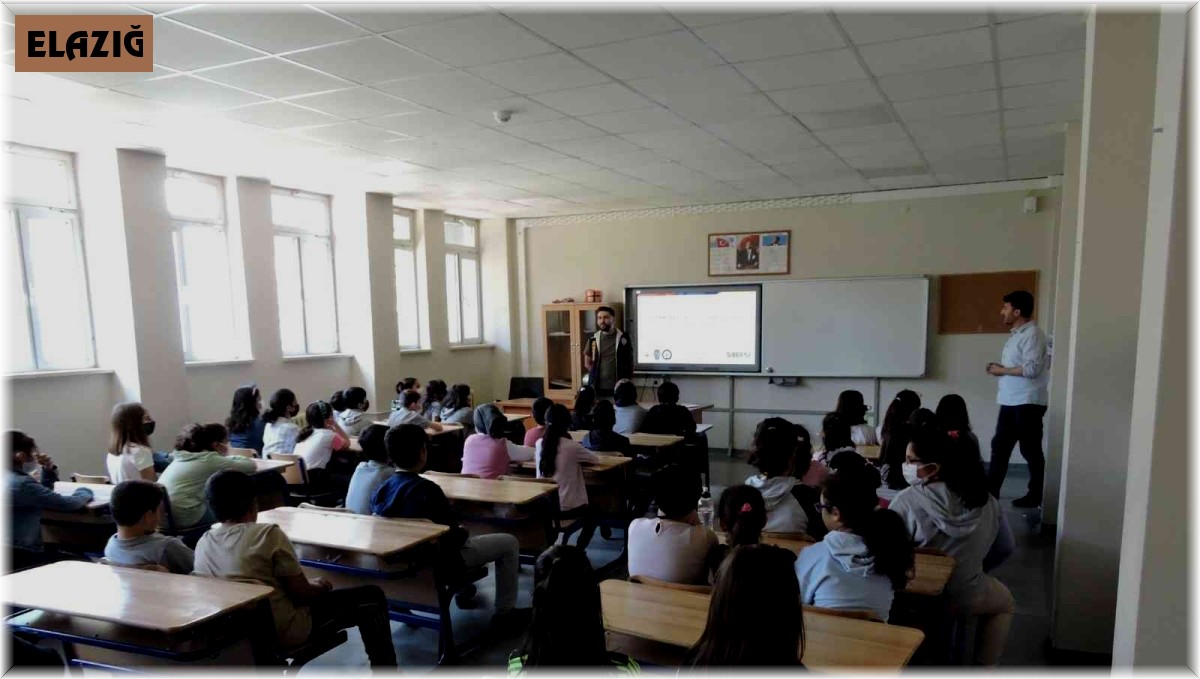 Elazığ'da polis, 160 öğrenciye eğitim verdi