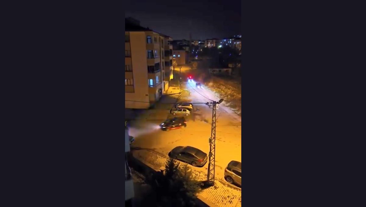 Elazığ'da polisten kaçan ehliyetsiz sürücüye ve aracın sahibine 63 bin lira ceza