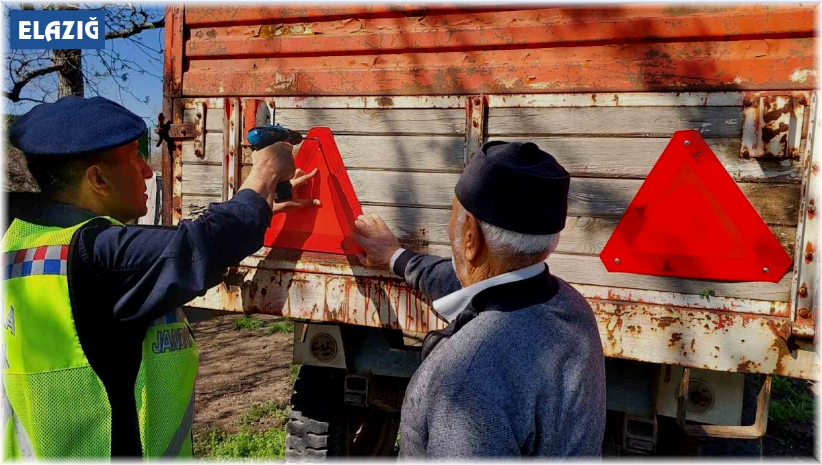 Elazığ'da 'Reflektör Tak Görünür Ol' kampanyası