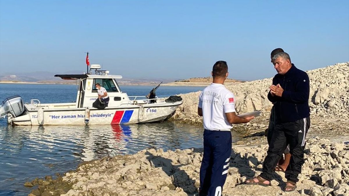 Elazığ'da ruhsatsız balık avlayan kişiye 12 bin 500 lira ceza