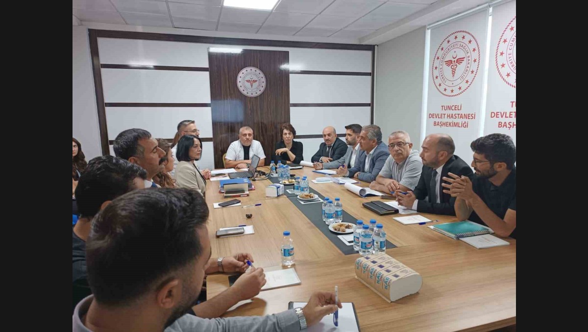 Elazığ'da sağlık tesisleri değerlendirildi