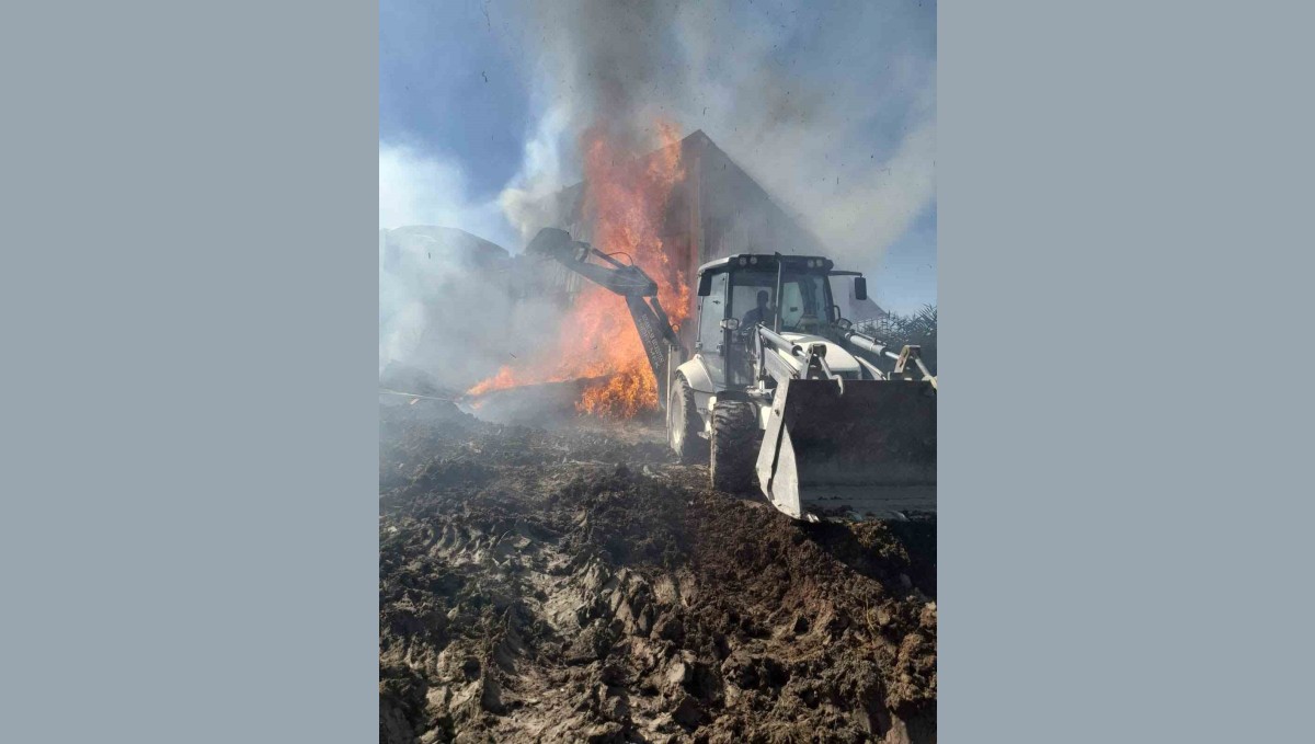 Elazığ'da samanlık yangını