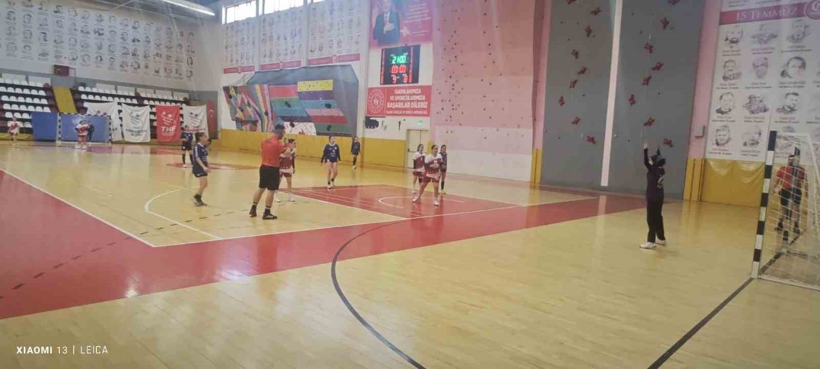 Elazığ'da şampiyon Bingöl Spor Lisesi