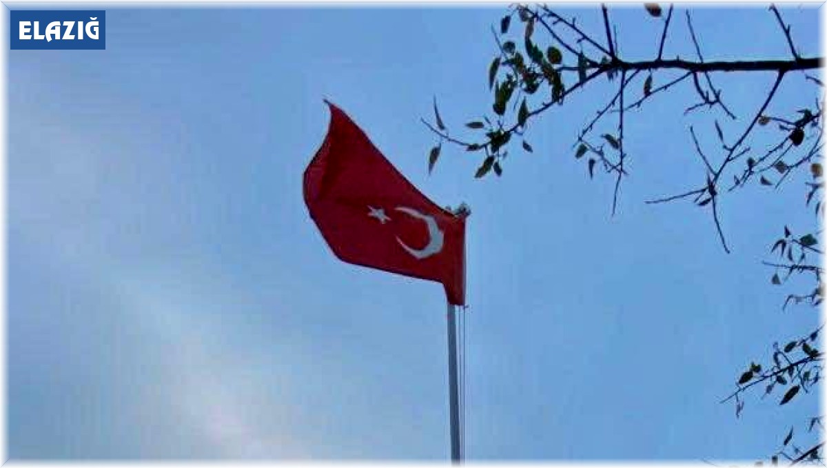 Elazığ'da şehit mezarlarına jandarma eli değdi