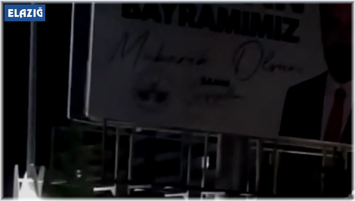 Elazığ'da seyir halindeki araç alev aldı