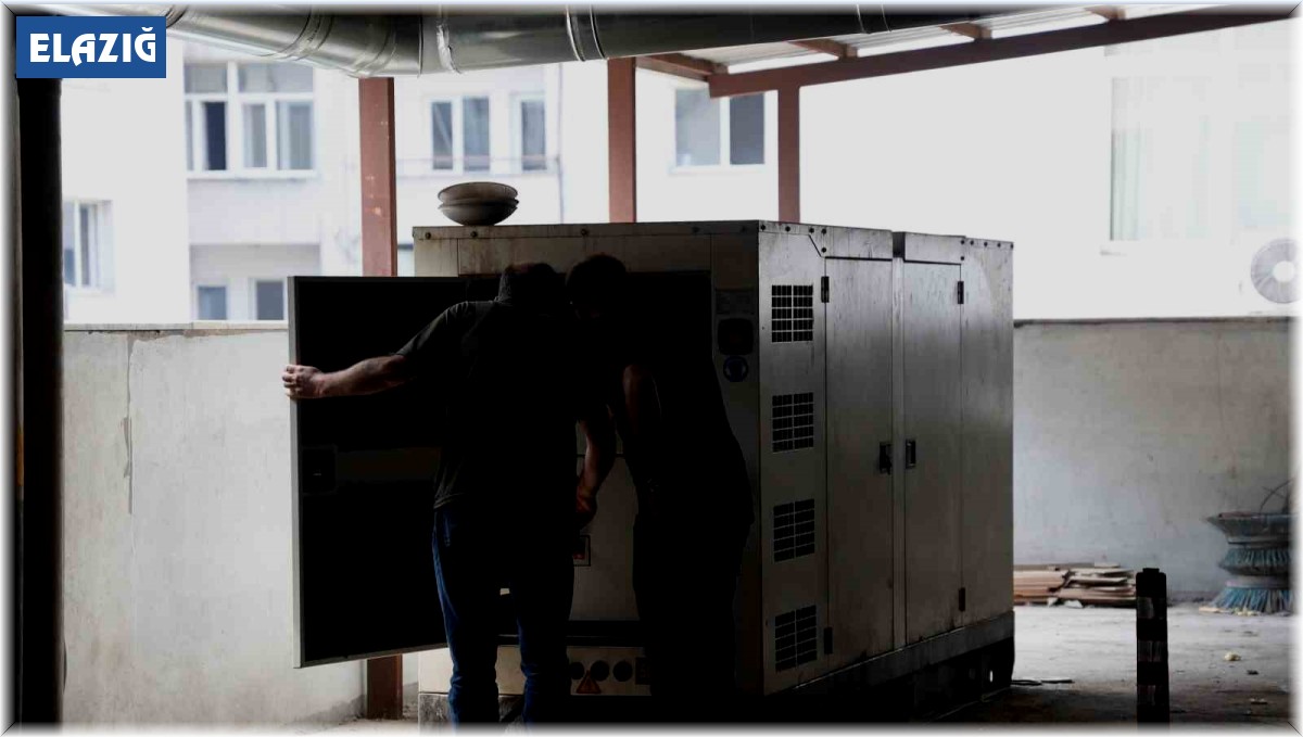 Elazığ'da sık sık yaşanan elektrik kesintisi esnafı bezdirdi