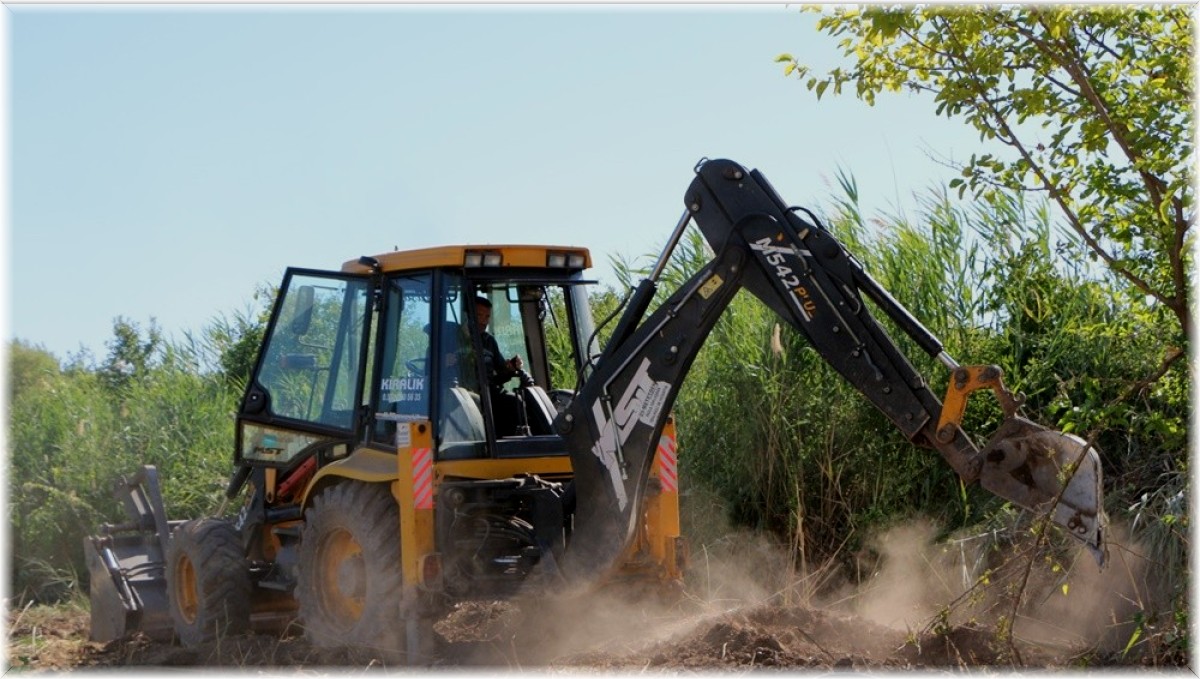 Elazığ'da sulama projeleri sürüyor