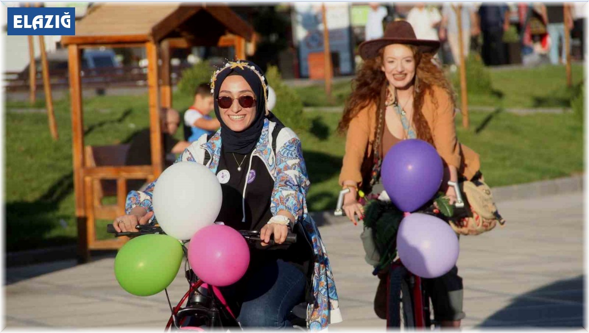 Elazığ'da "Süslü Kadınlar" pedal çevirdi
