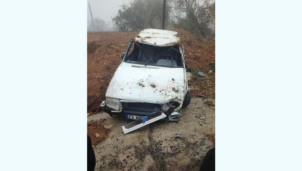 Elazığ'da takla atan otomobilin sürücüsü yaralandı
