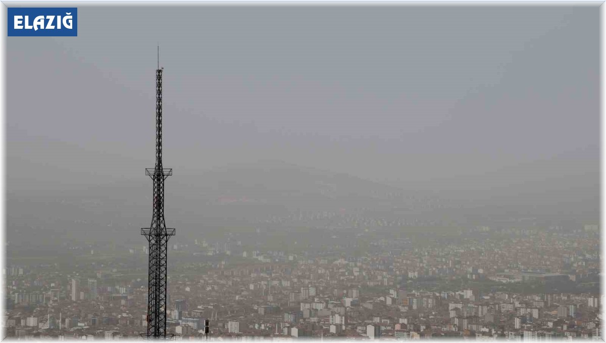 Elazığ'da toz bulutu etkili oldu