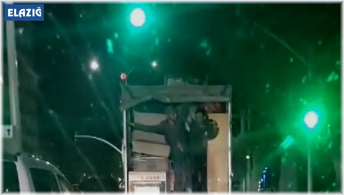 Elazığ'da trafiği tehlikeye atan 13 araca ceza kesildi