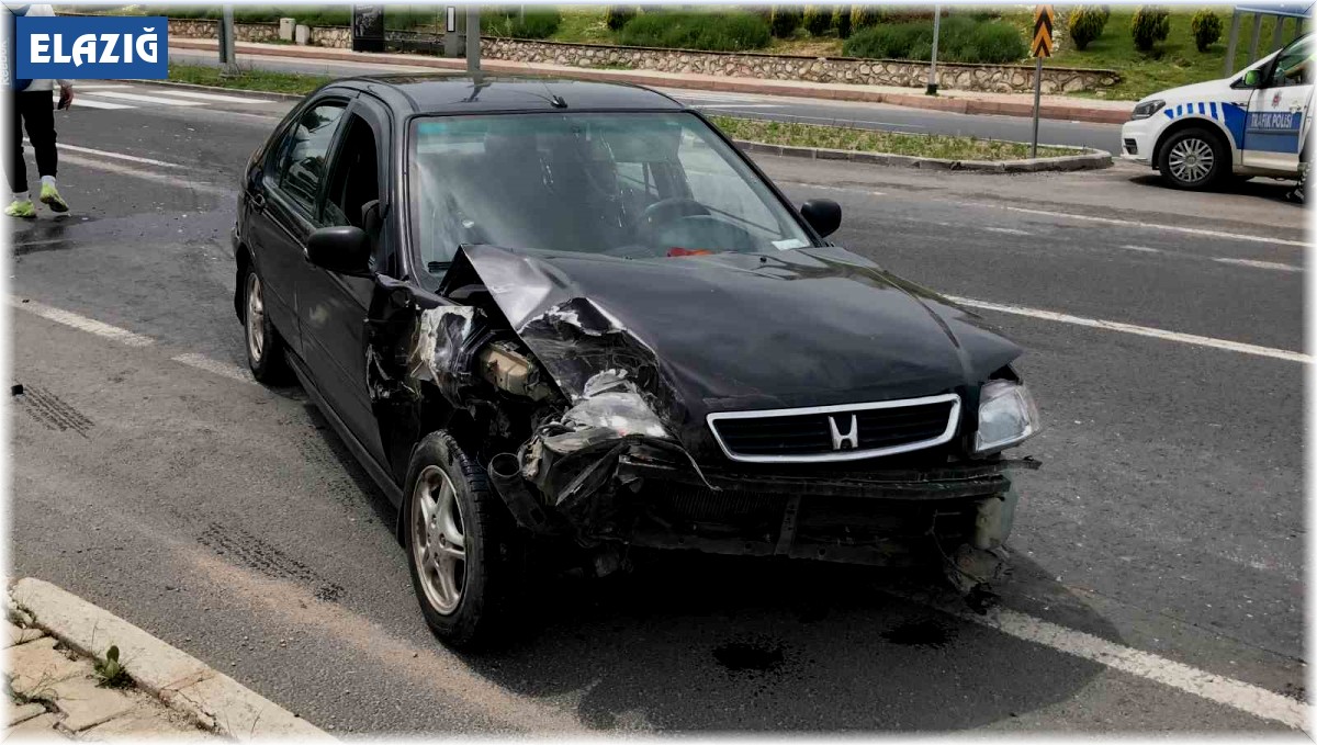 Elazığ'da trafik kazası: 1 yaralı