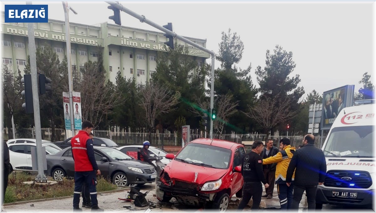 Elazığ'da trafik kazası: 1 yaralı