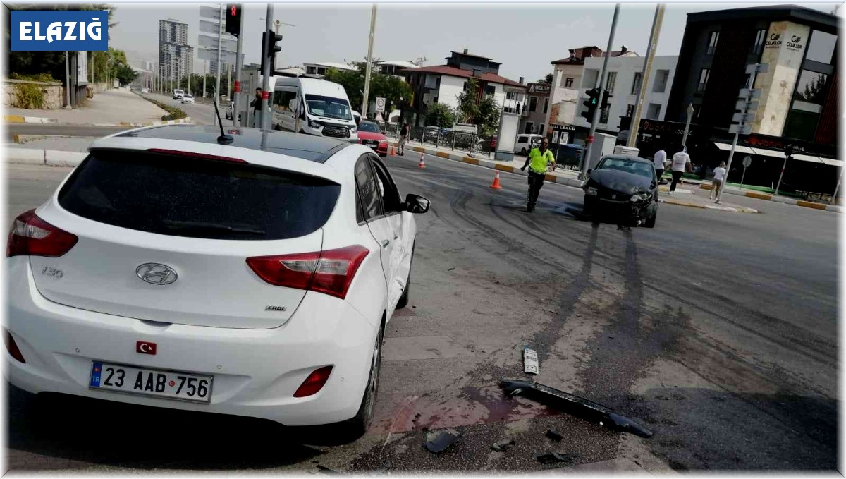 Elazığ'da trafik kazası: 1 yaralı