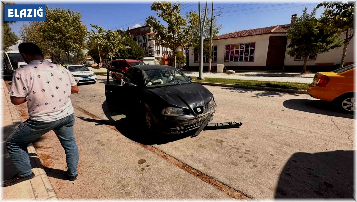Elazığ'da trafik kazası: 2 yaralı