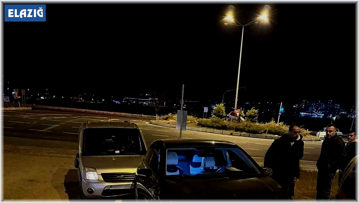 Elazığ'da trafik kazası: 2 yaralı