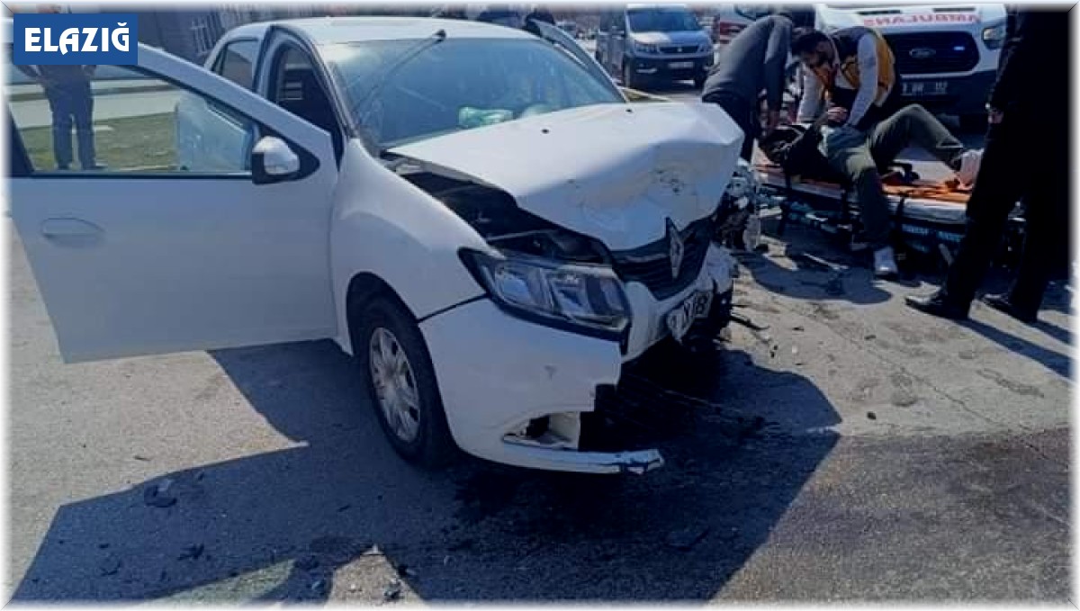 Elazığ'da trafik kazası: 2 yaralı