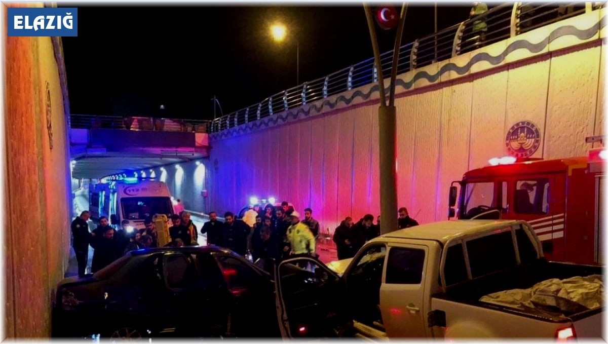 Elazığ'da trafik kazası: 2 yaralı
