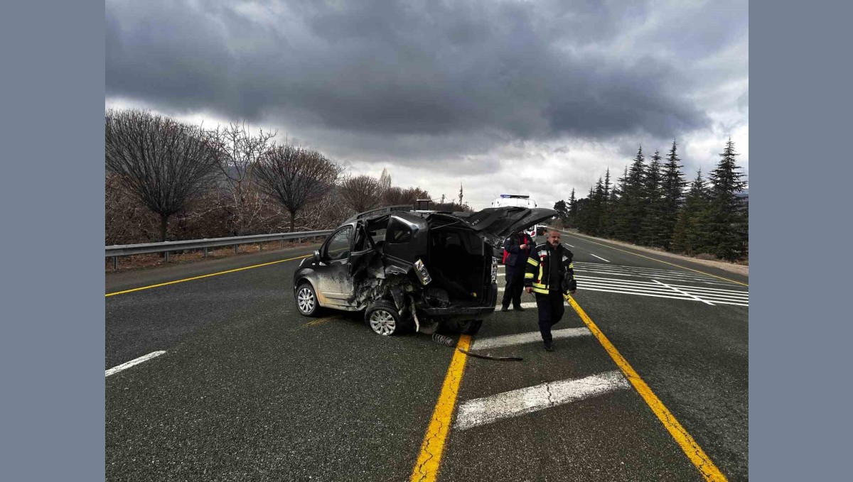 Elazığ'da trafik kazası: 2 yaralı