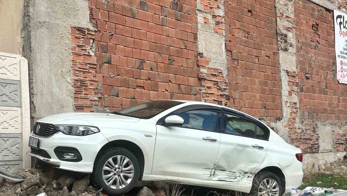 Elazığ'da trafik kazası: 2 yaralı