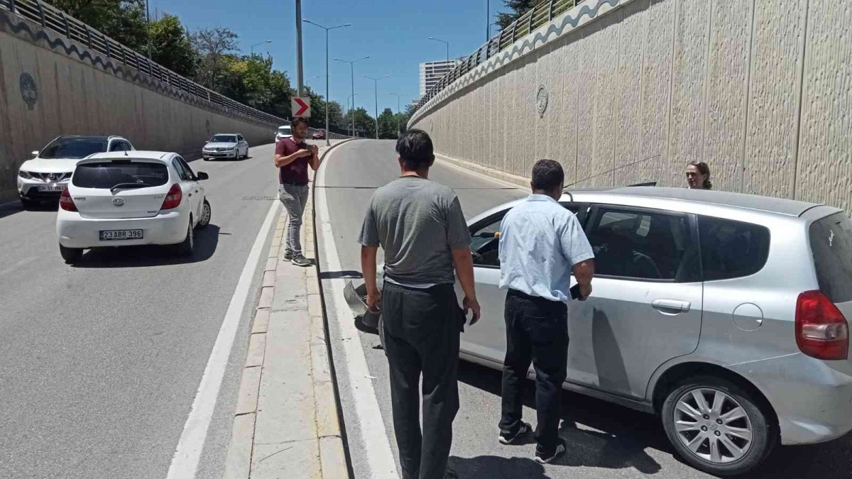 Elazığ'da trafik kazası: 2 yaralı