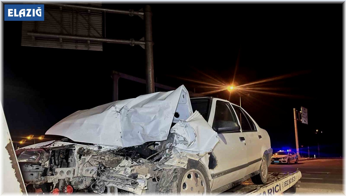 Elazığ'da trafik kazası: 3 yaralı