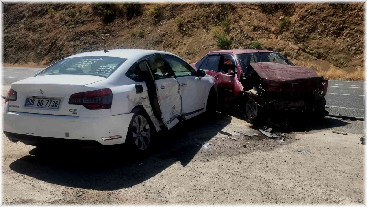 Elazığ'da trafik kazası: 4 yaralı