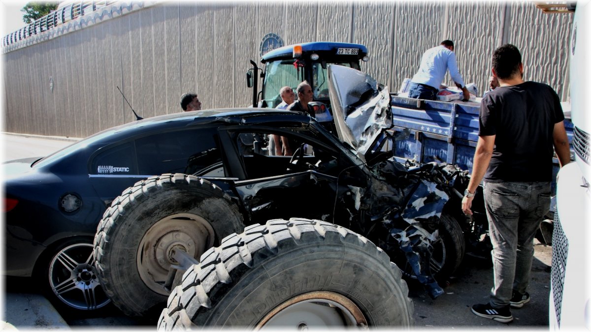 Elazığ'da trafik kazası: 4 yaralı