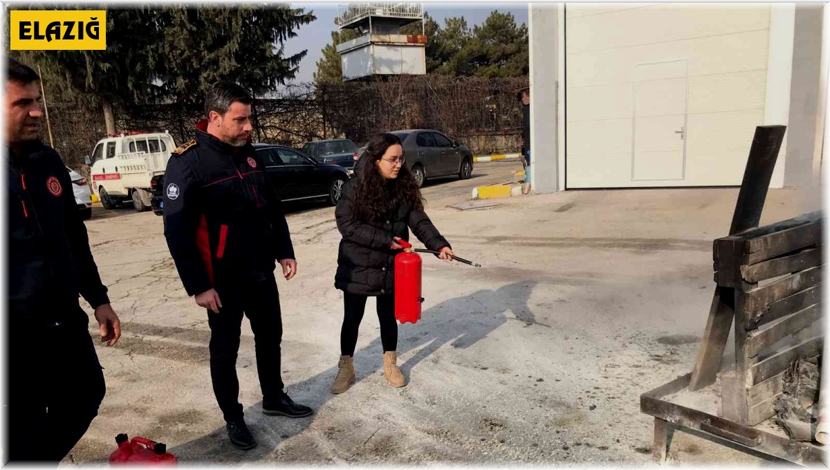 Elazığ'da üniversite öğrencilerine yönelik yangın eğitimi ve tatbikatı