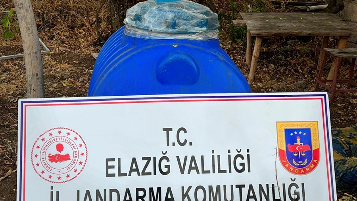 Elazığ'da üzüm bağında 1 ton kaçak şarap ele geçirildi