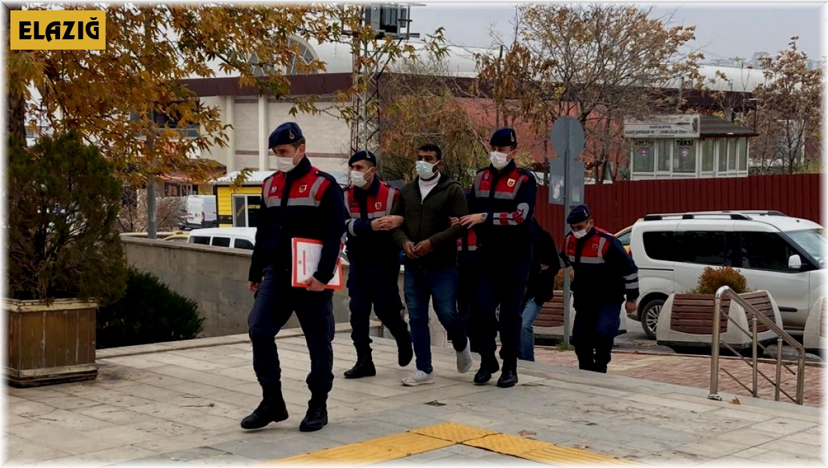 Elazığ'da vagonların bağlantı kancalarını çalan şüpheliler yakalandı